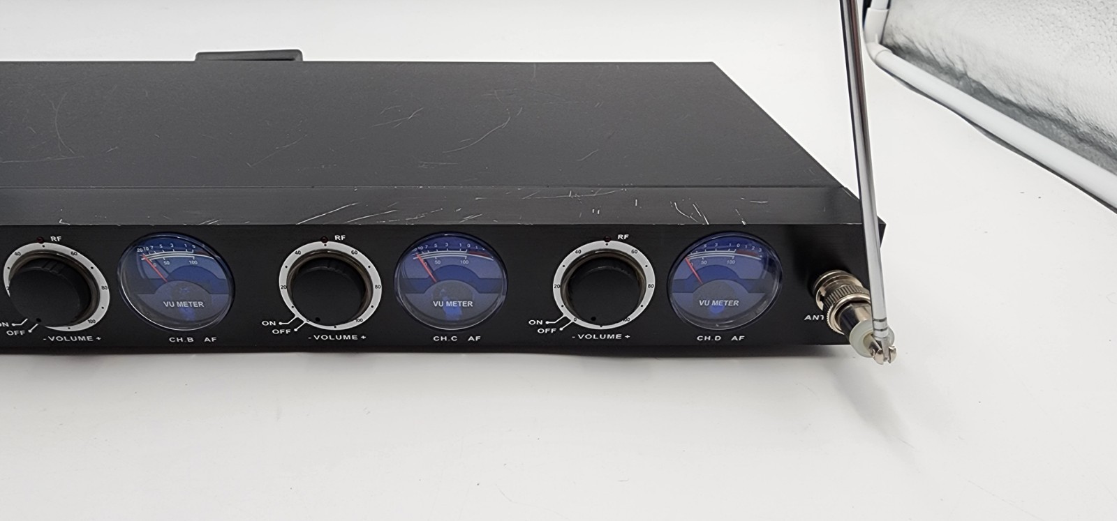 IDOLpro VHF-638 Wireless Microphone system