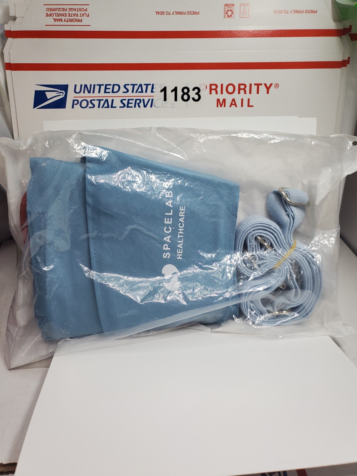Spacelabs Medical Blood Pressure Cuff Adult XL Adult Cuff 016-0109-05Q  38-50 Cm