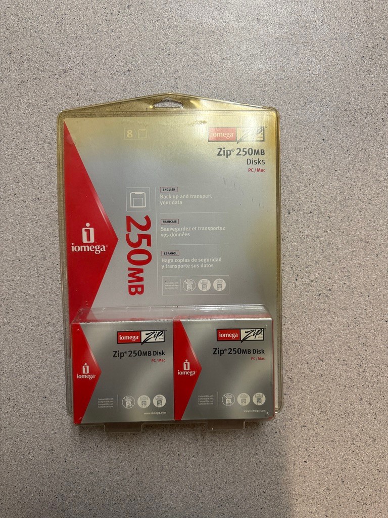 PC/MAC iomega 250MB Vintage Zip Disks 8-Pack. New Sealed