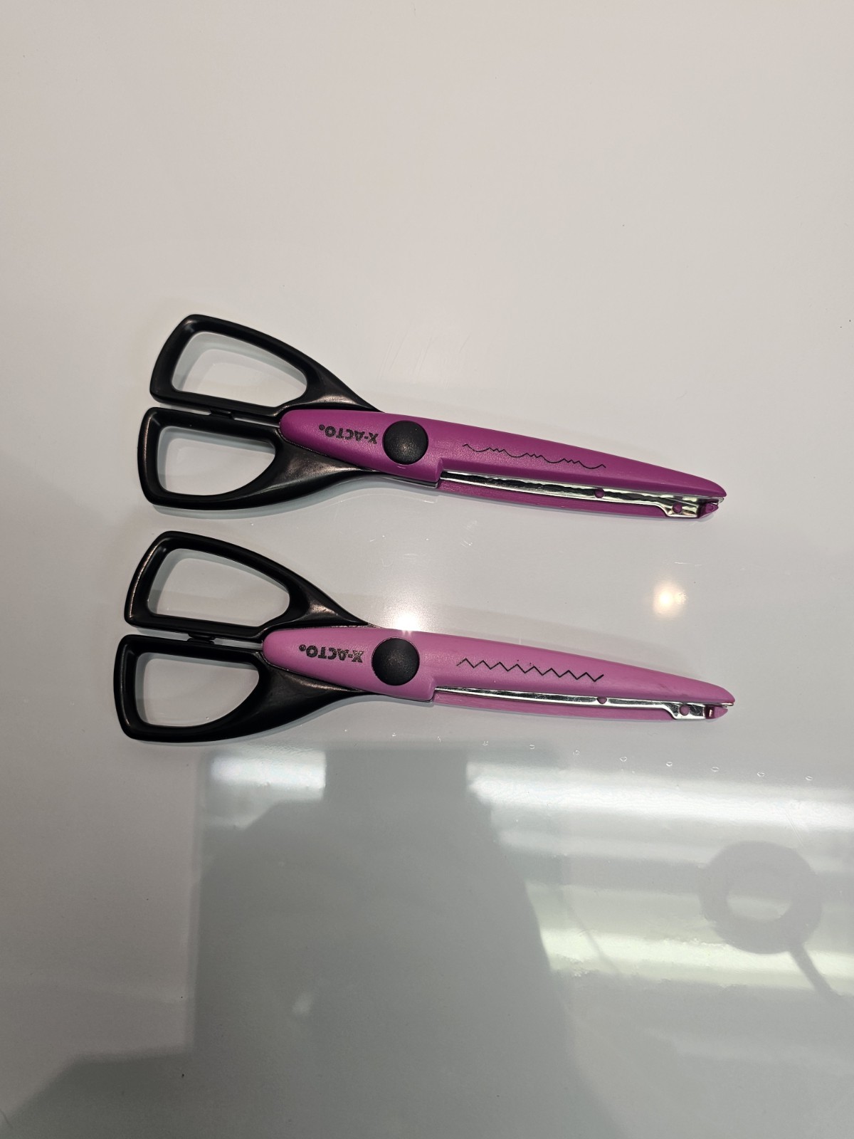 X-Acto X2012 Zig-Zag/X2011 Scallop Decorative Edge Scrapbooking Scissors 2 Pairs