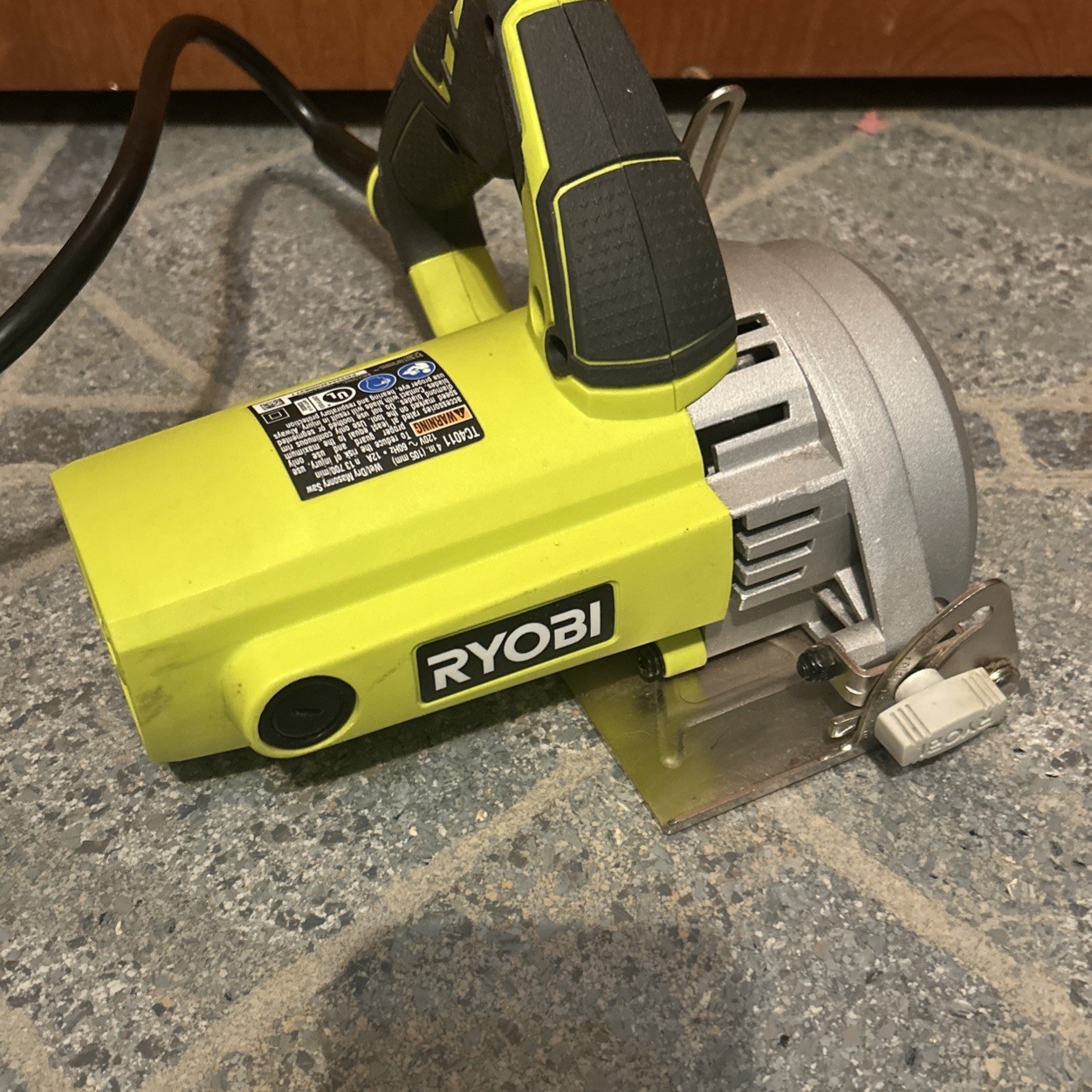 Ryobi TC4011 4" Hand Held Tile Saw Corded Electric 12A 120V 13700RPM Wet/Dry
