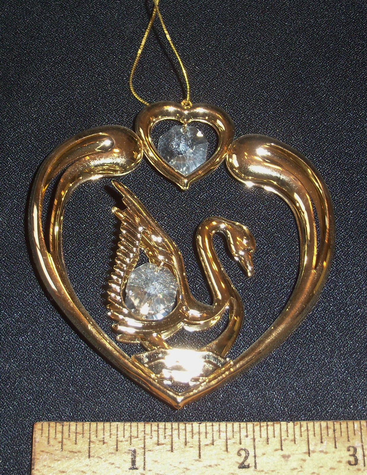 24KT GOLD PLATE W/AUSTRIAN CRYSTALS HEART W/SWAN SUNCATCHER W/GOLD HANG CORD