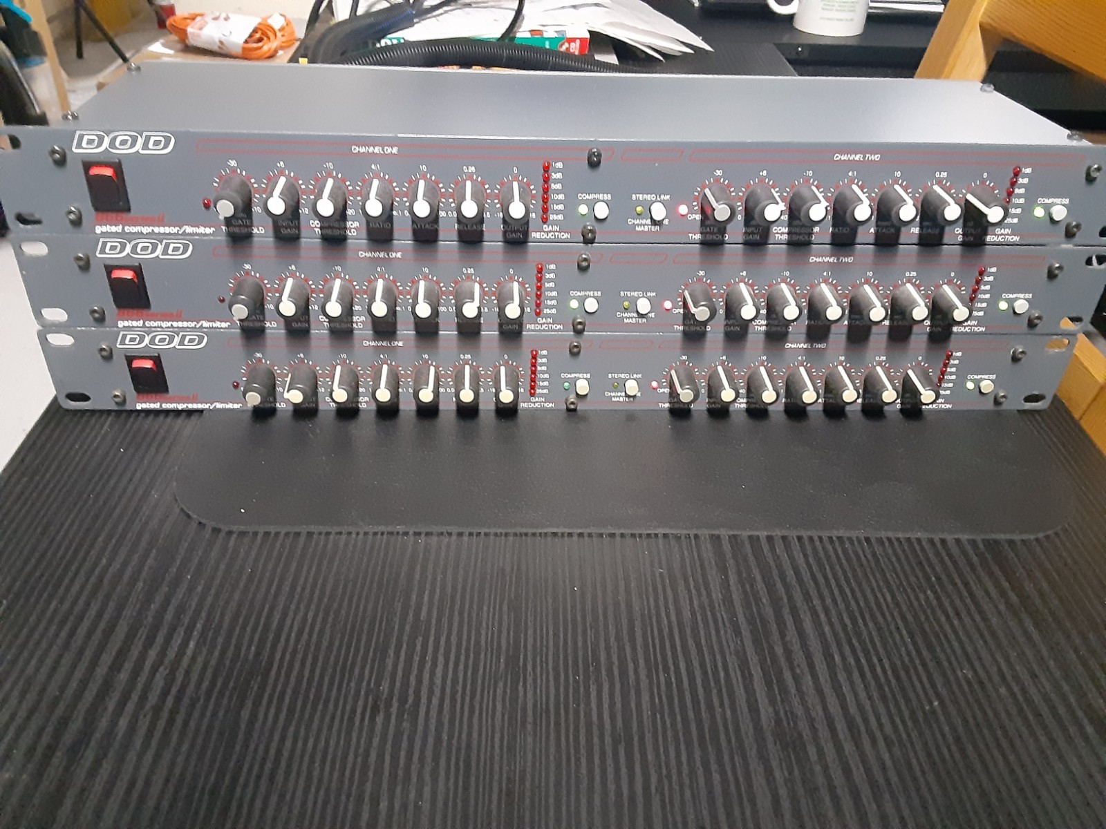 DOD 866 Series II, Gate,Compressor, Limiter  ( 1 ) Compressor in Per Auction