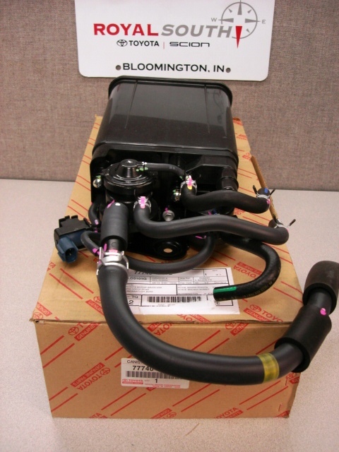 Toyota Rav4 EVAP Vapor Charcoal Canister Genuine OE