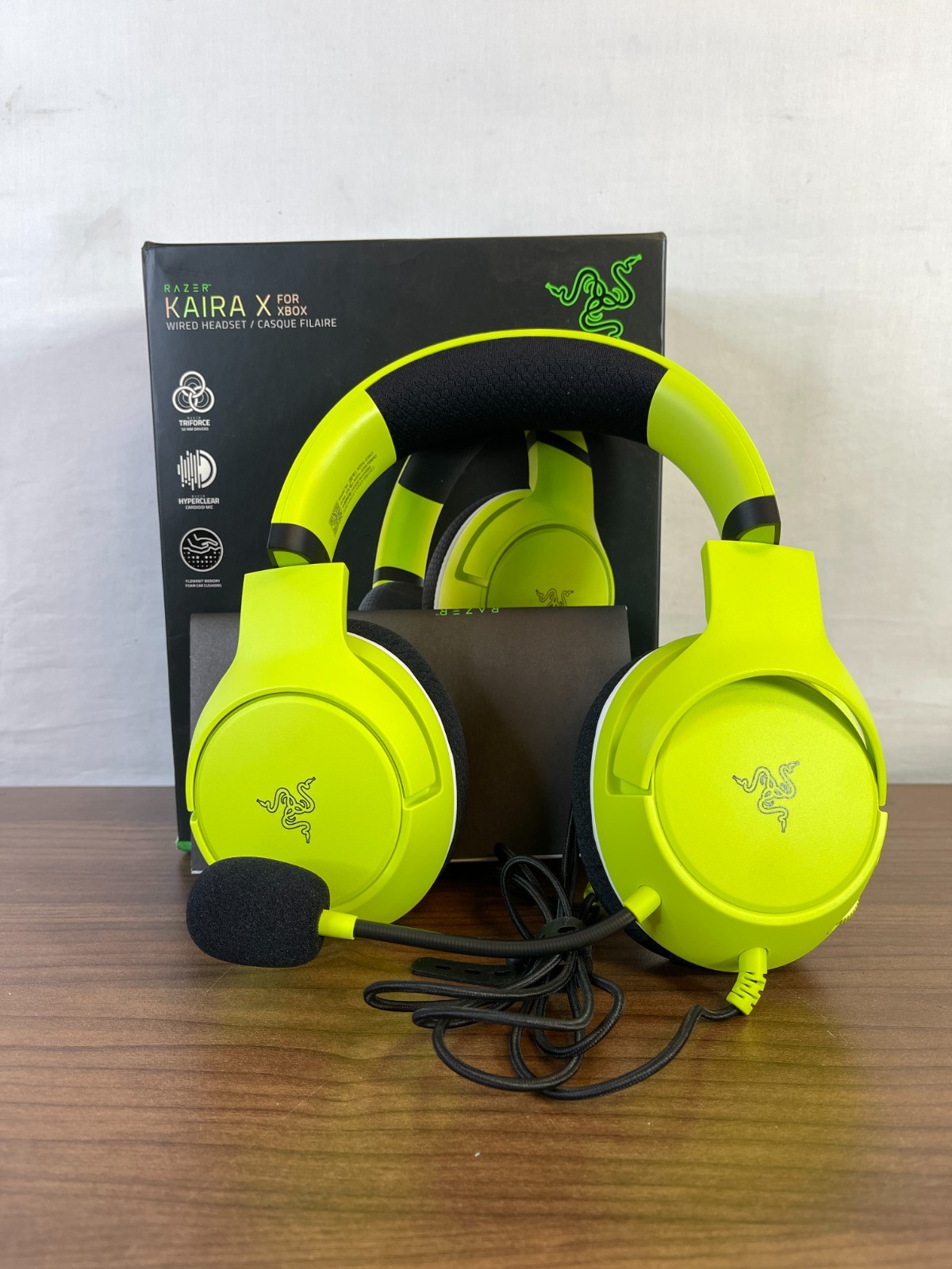 Razer Kaira X RZ04-0397 Green Wired Over The Ear Gaming Headset For Xbox