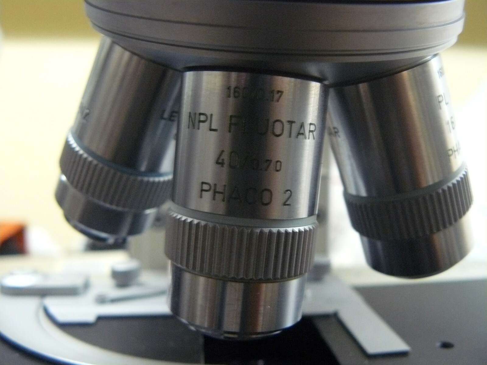LEITZ WETZLAR ORTHOPLAN MICROSCOPE WITH OBJECTIVES FLUORESZENZ PHACO FLUOTAR