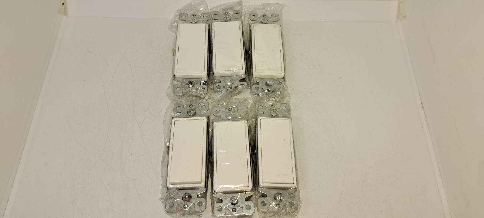 15 Amp 120/277V Rocker Light Switch Residential Grade Grounding Lot of 6 NEW