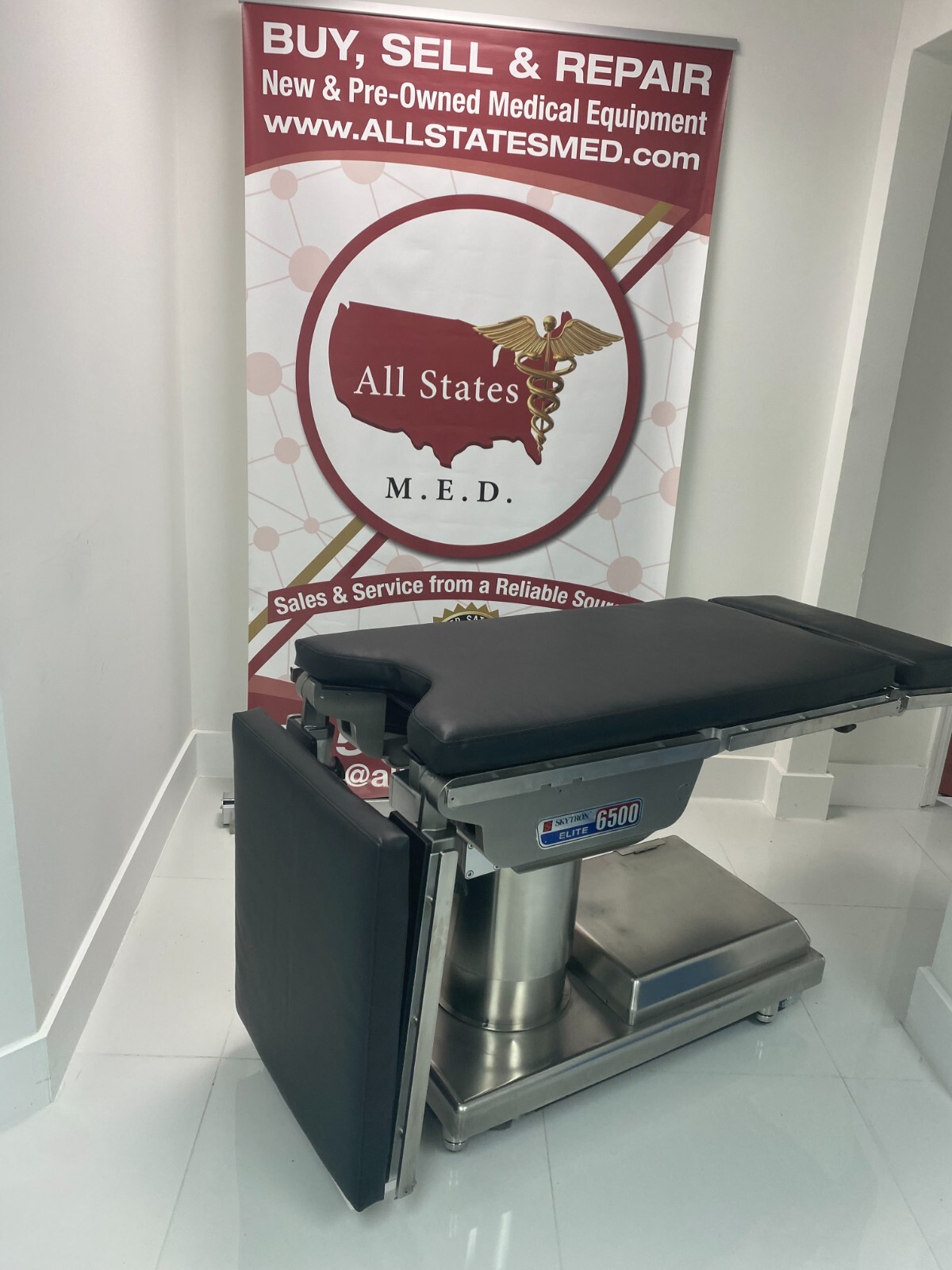 Skytron 6500 Operating table with Remote REFURBISHED