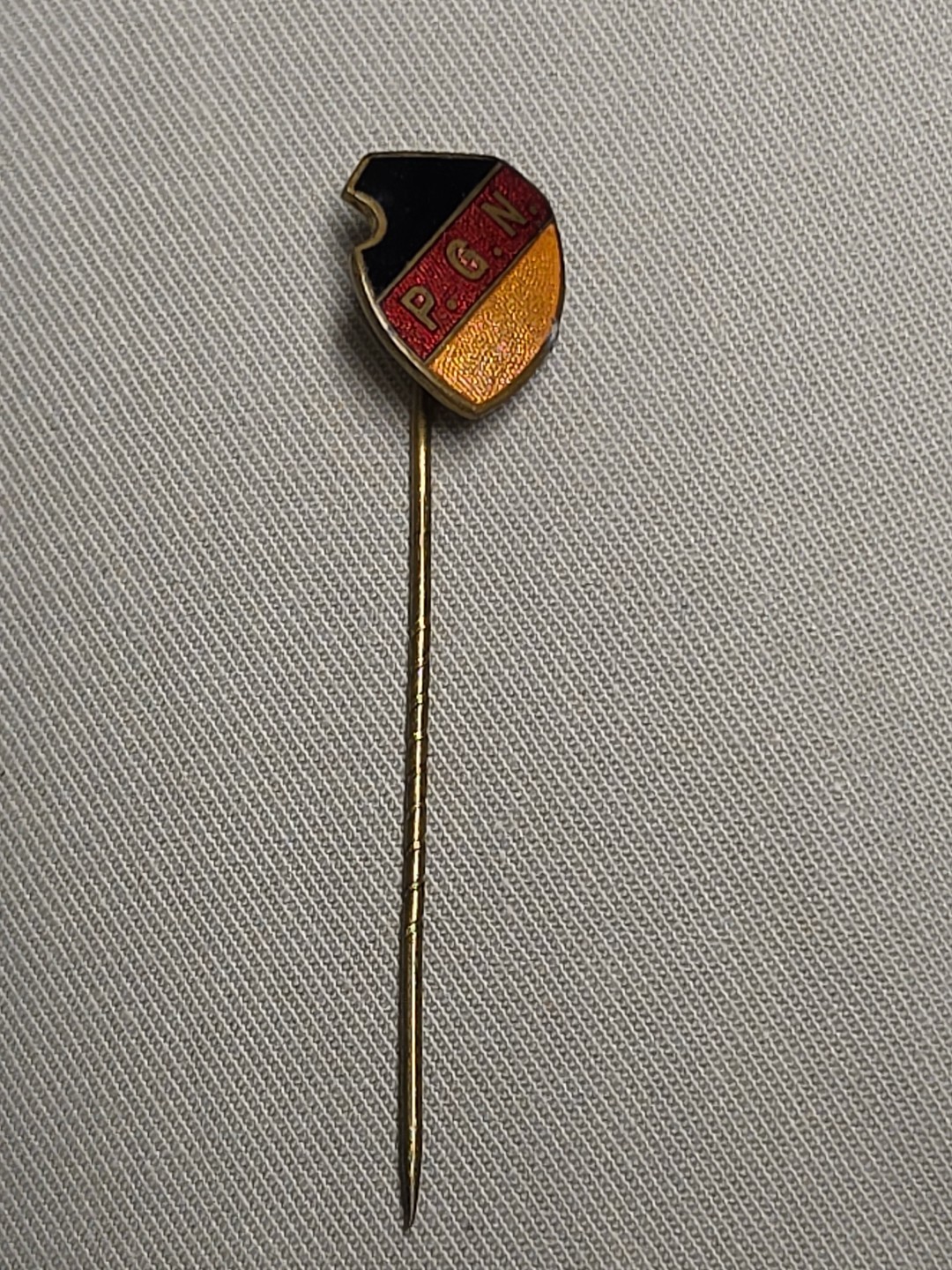 Vintage Pin Brooch PGN??? [622]