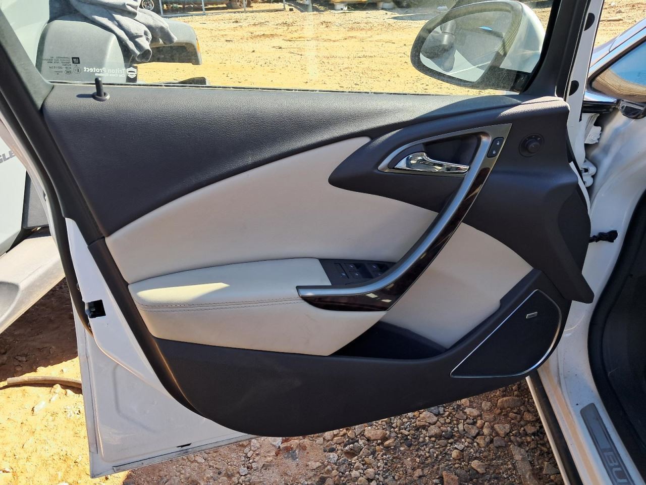 VERANO 2015 Glove Box 4854650
