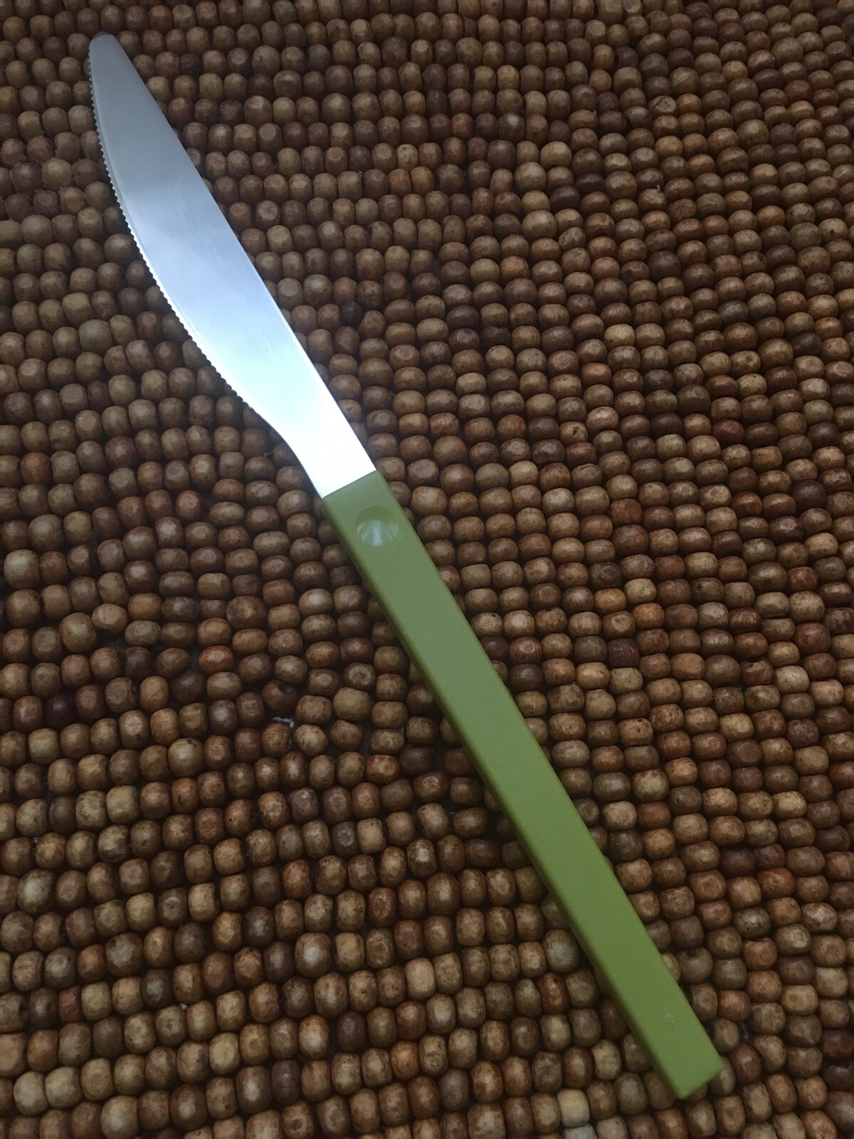 Stainless CELERY GREEN Plastic Cubed Handle 1 Serrated DINNER KNIFE 8.75"