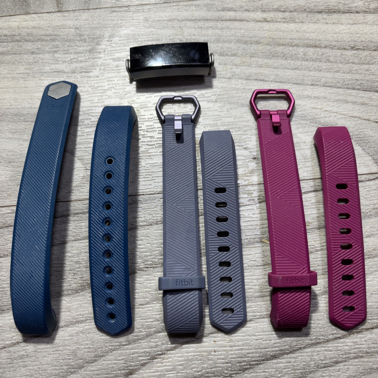3 Silicone Band Strap Wristband Bracelets and Fitbit No Charger