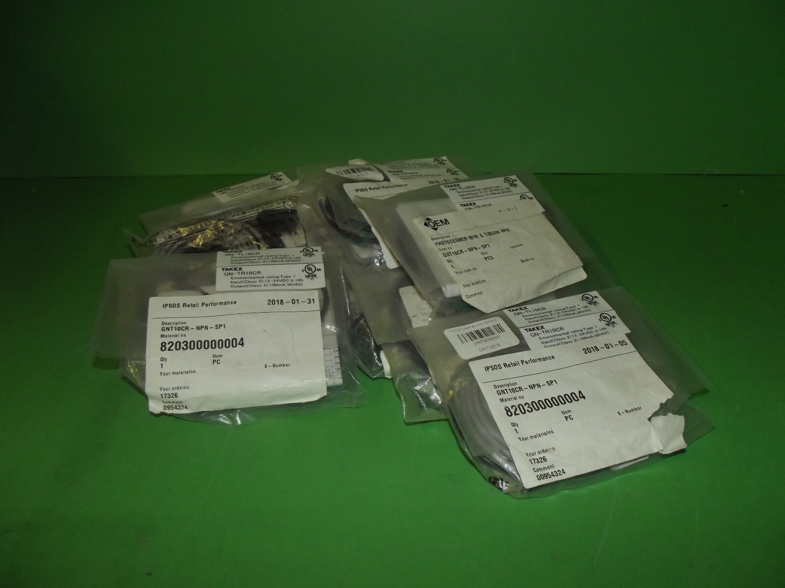 TAKEX GN-TL10CR Photosensor MINI G T/Beam NPN.  1 LOT  GN-TL10CR + GN-TR10C