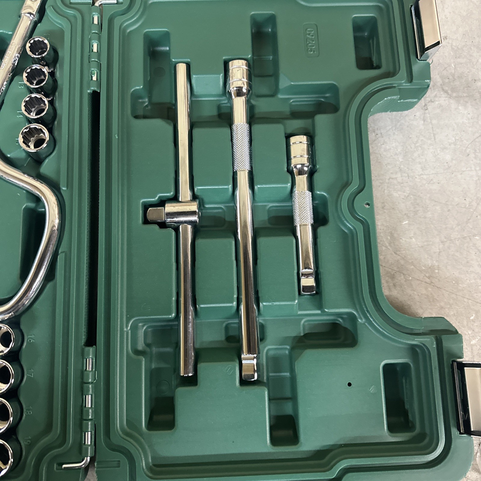 NEW SATA 24 Socket Set PN: 09205U