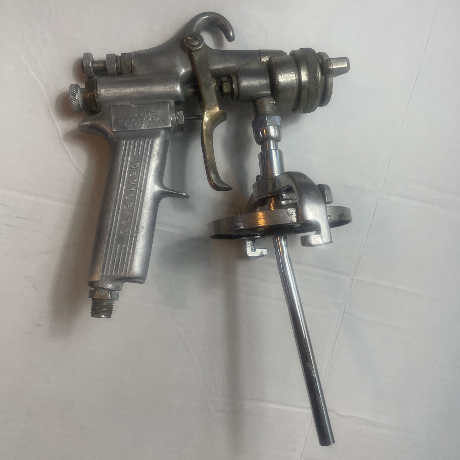 Devilbiss Spray Paint Gun Lot Model JGV Type-MBC CTT Tools W Canister- Untested