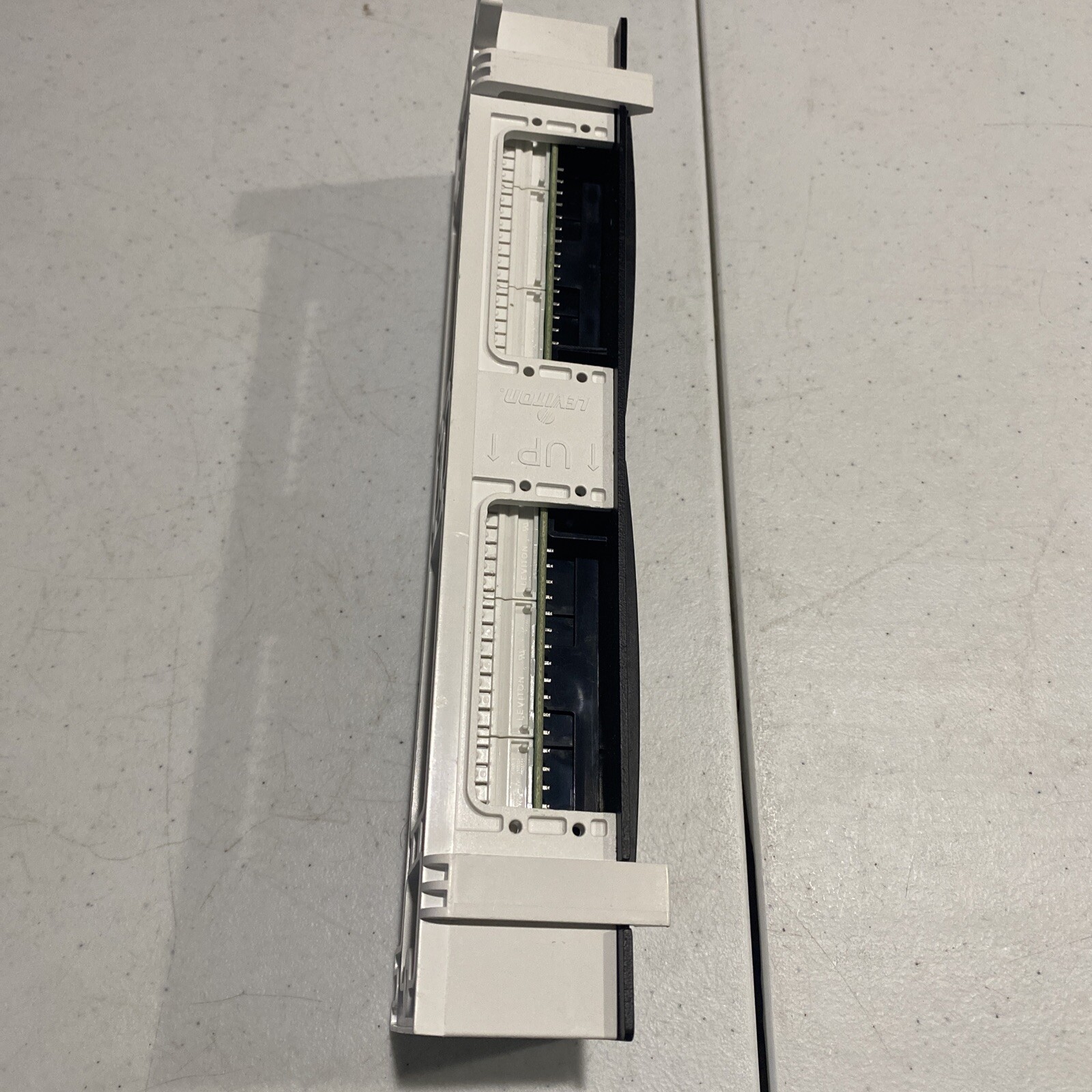 Leviton CAT 6 Flat Panel 12 Port Patch Block 004-69586-U89