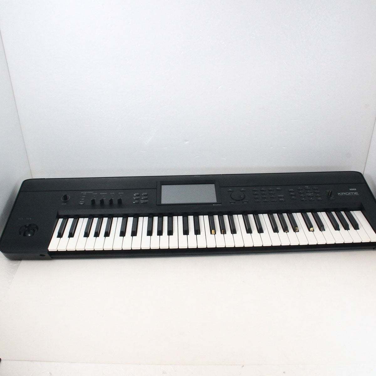 KORG KROME 61-Key Synthesizer Workstation 3.8GB PCM B+ w/ AC Adapter
