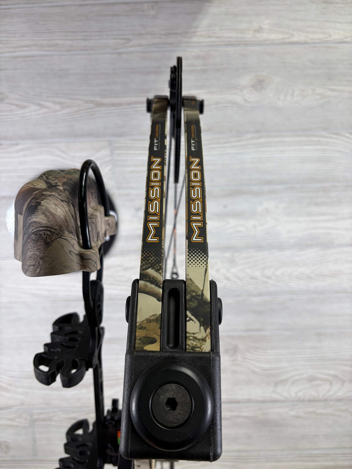 Used Mission Hype DTX Right Hand Camo Bow Pkg