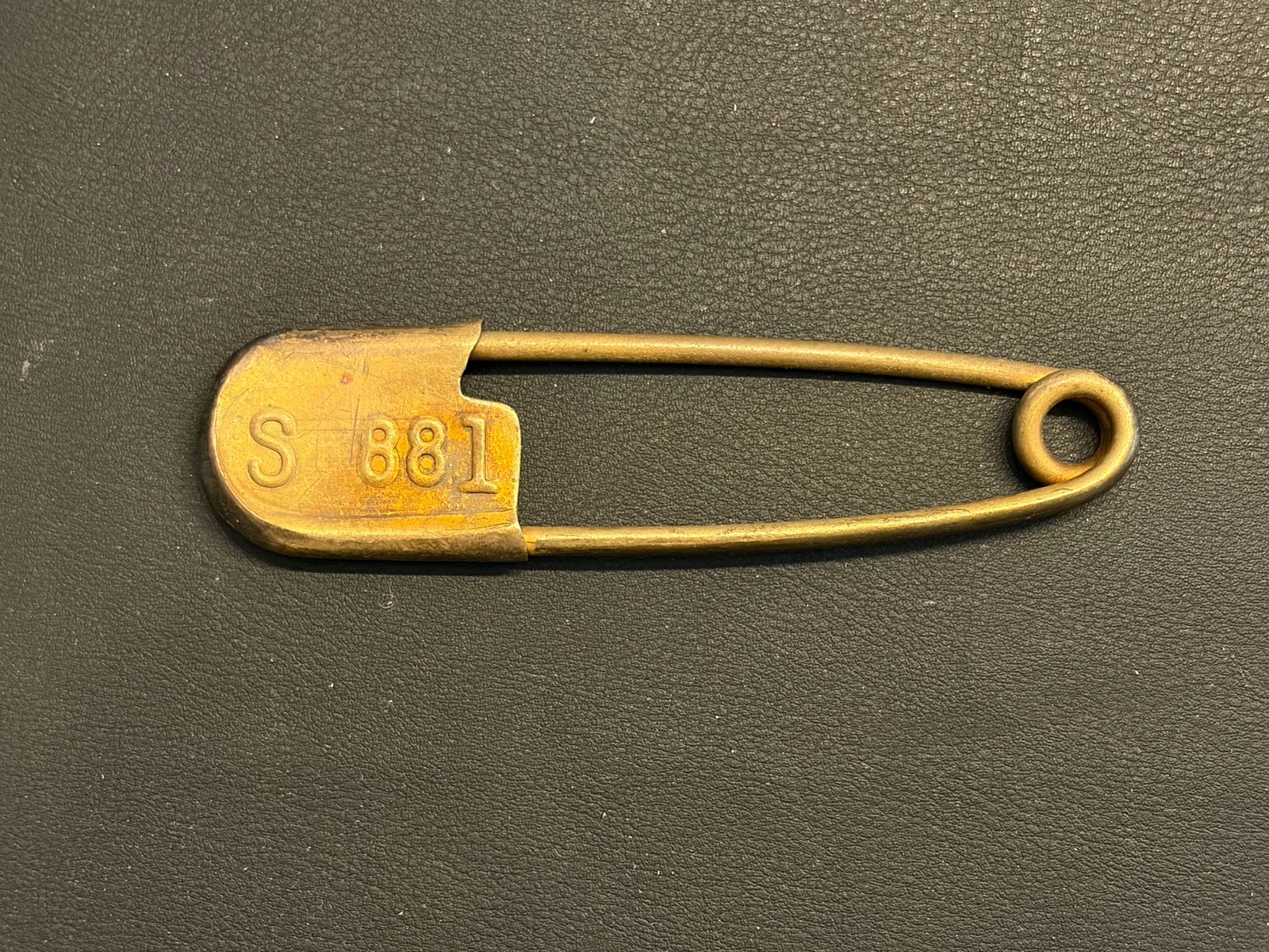 Vintage Brass Livestock Tag Safety Pin S881 Key Tag Pat 2598198 4.25”
