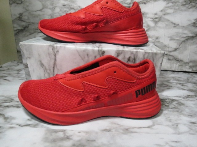 Red Puma Sz 4C No Laces