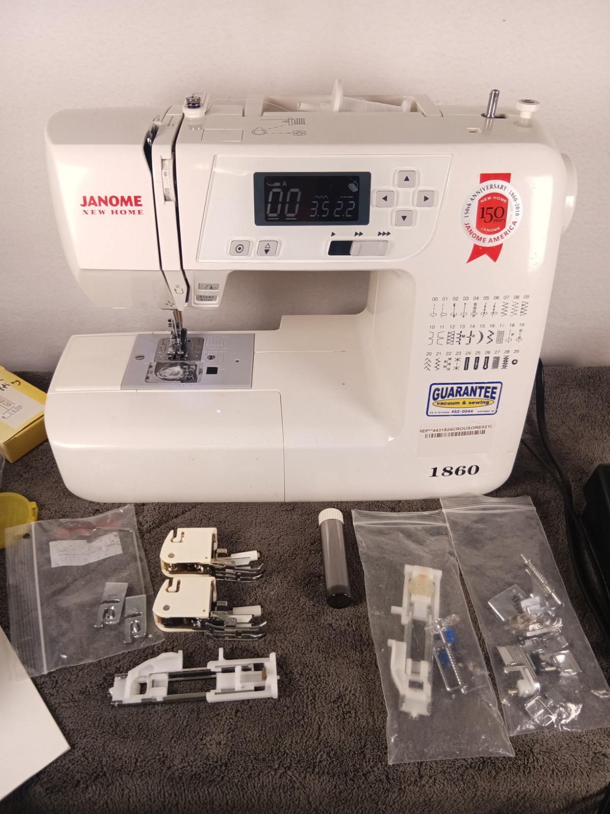 Janome JNH 1860 Computerized Sewing Quilting Machine 30 Stitches 3 Buttonhole