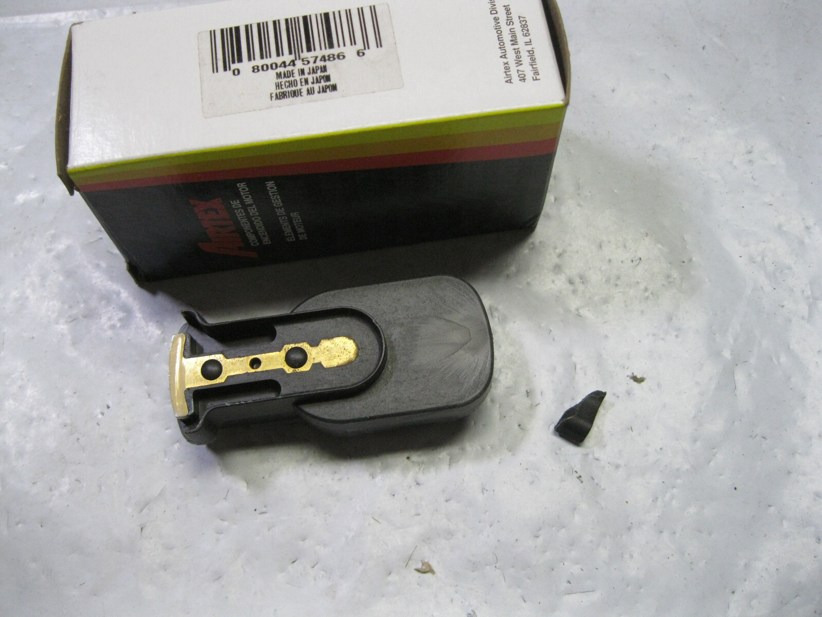 Distributor Rotor Airtex 4R1031 (small piece broke off)