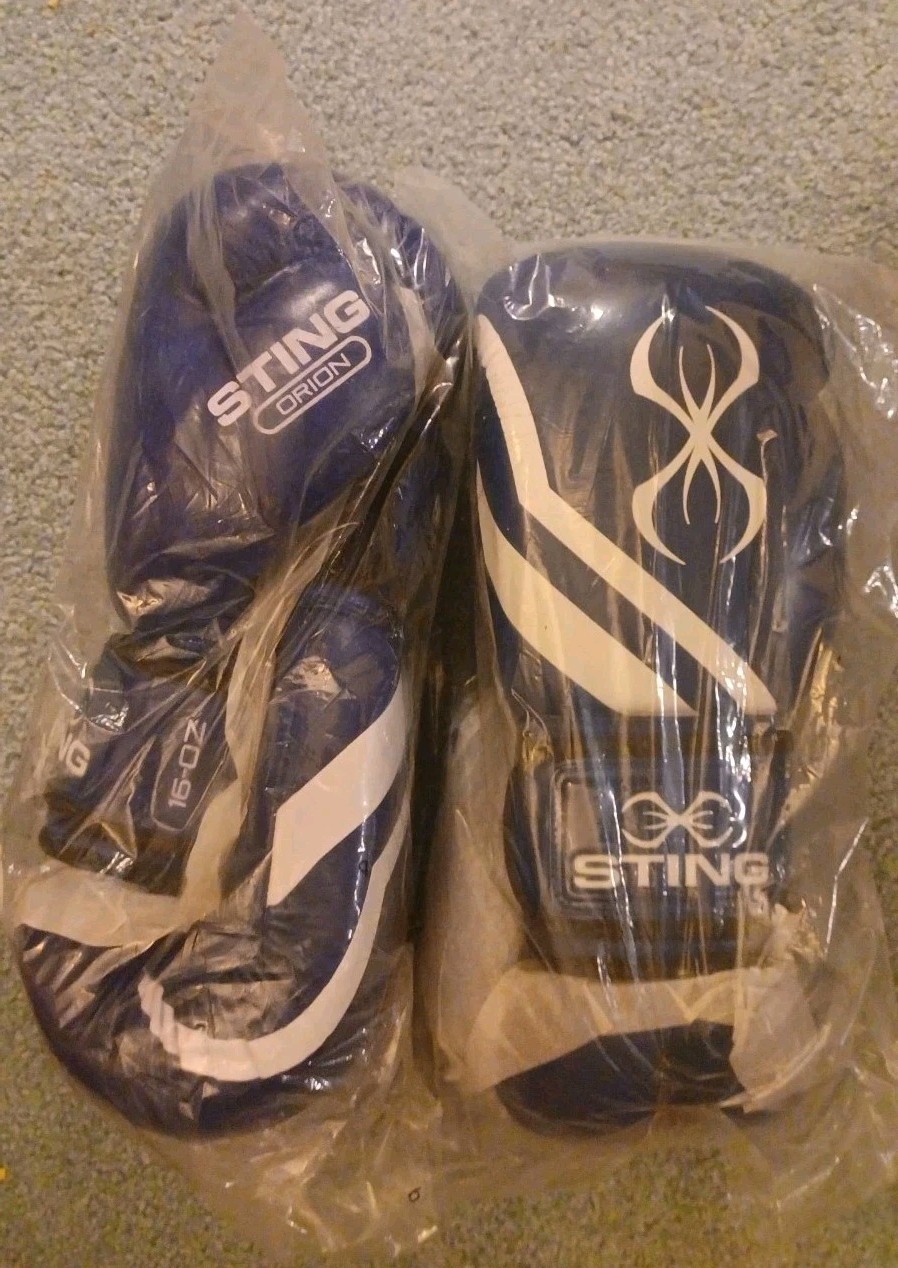 Sting Masters Competition Gloves - Blue 16OZ USA Boxing Approved For Masters NOS