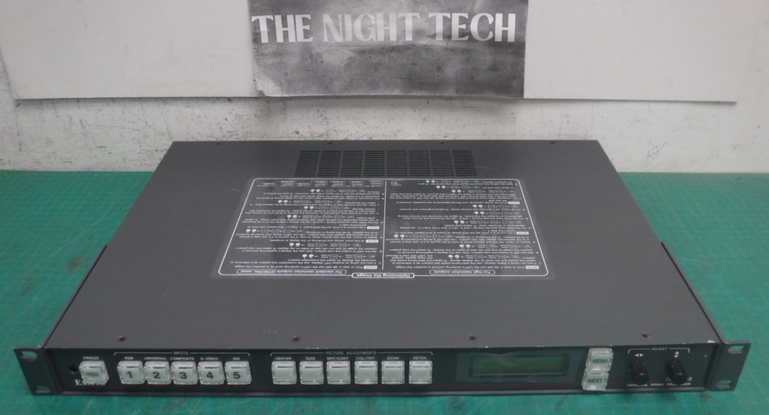 Extron USP 405 Universal Signal Processor w/ Mounts