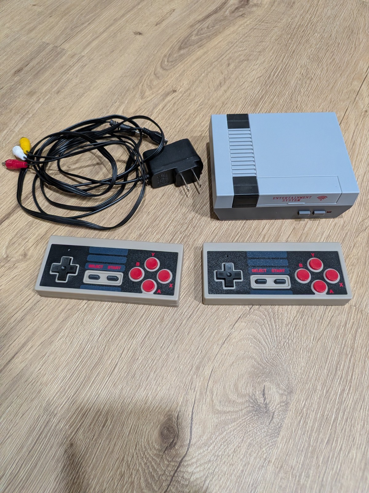 NES Classic Edition Microconsole w/ 2 Controllers AV & Power, NTSC-U/C 720p