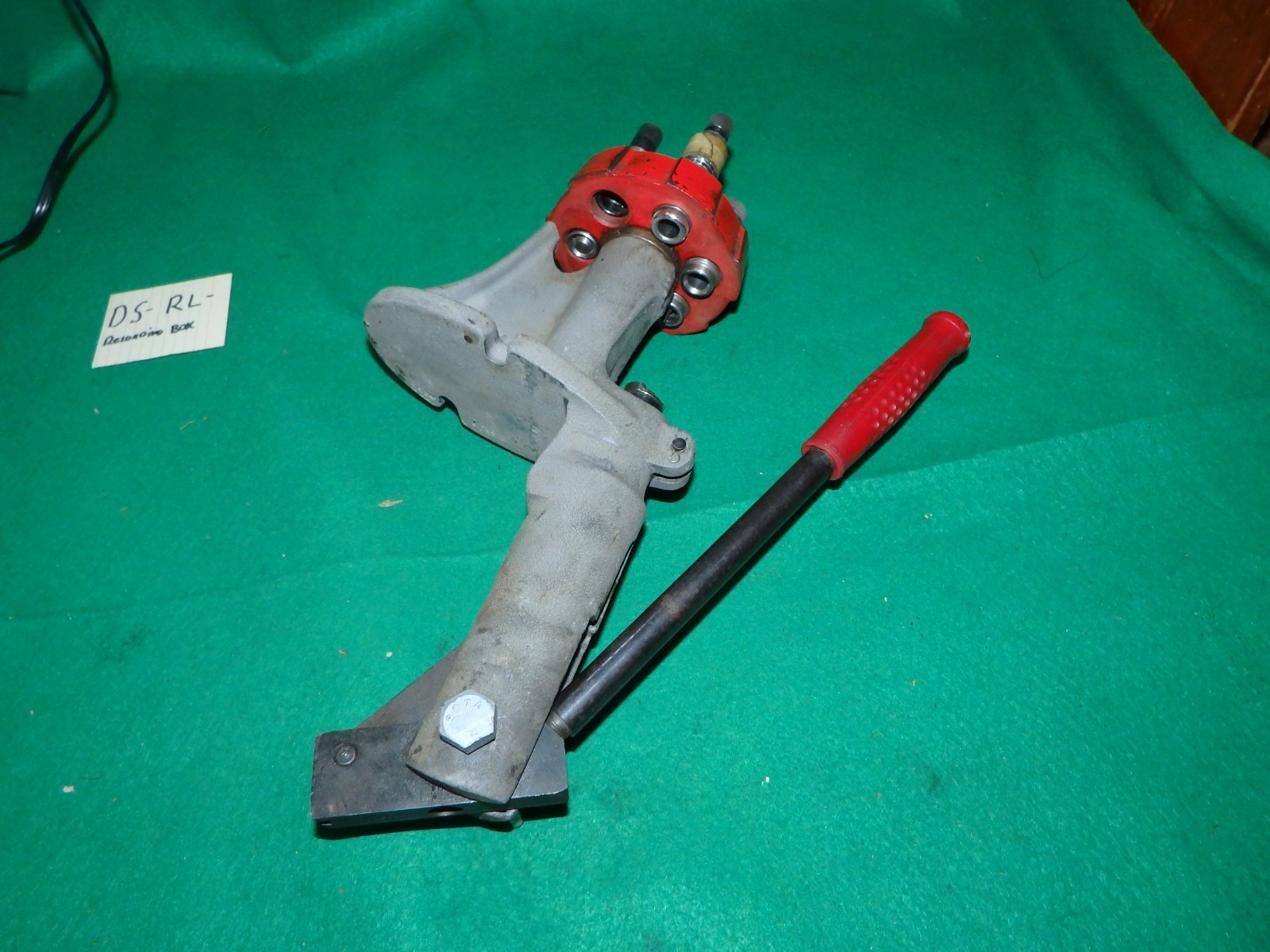 Lyman 6 Hole Turret Reloading Press with 45 dies see pics Vintage
