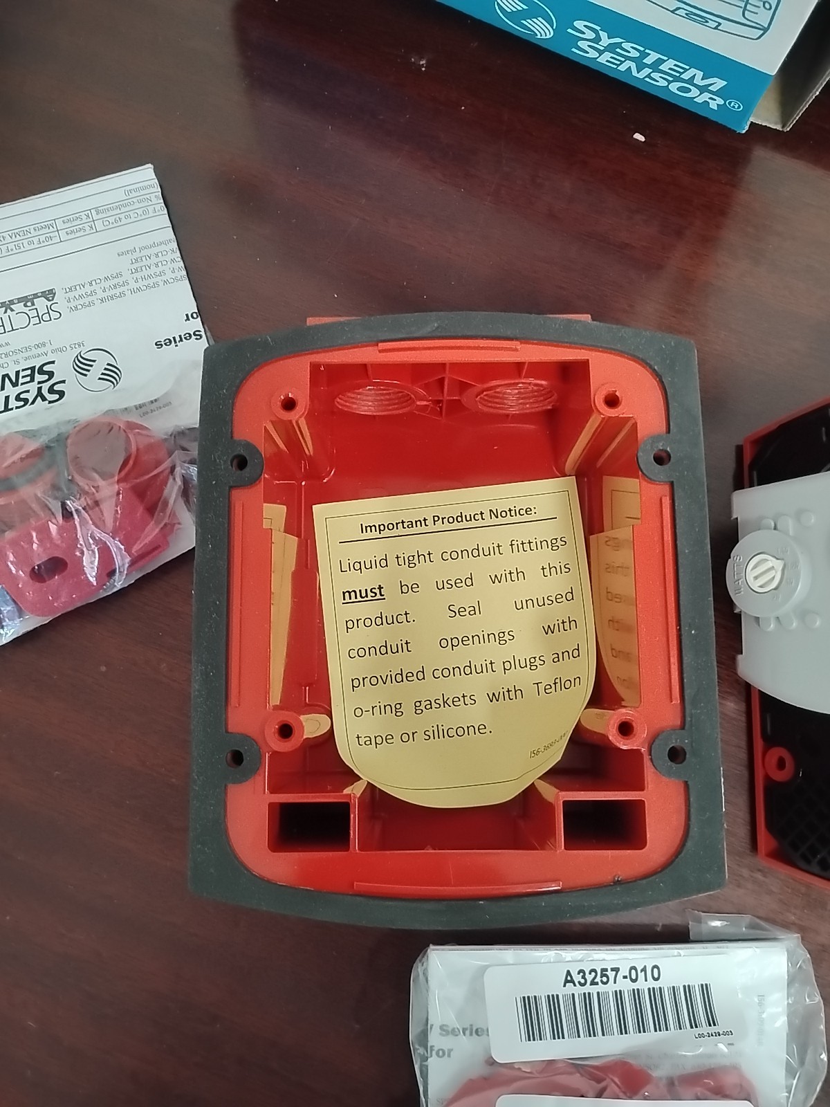 System Sensor SPSRK Wall Speaker/Strobe, 12/24 VDC, Outdoor. New