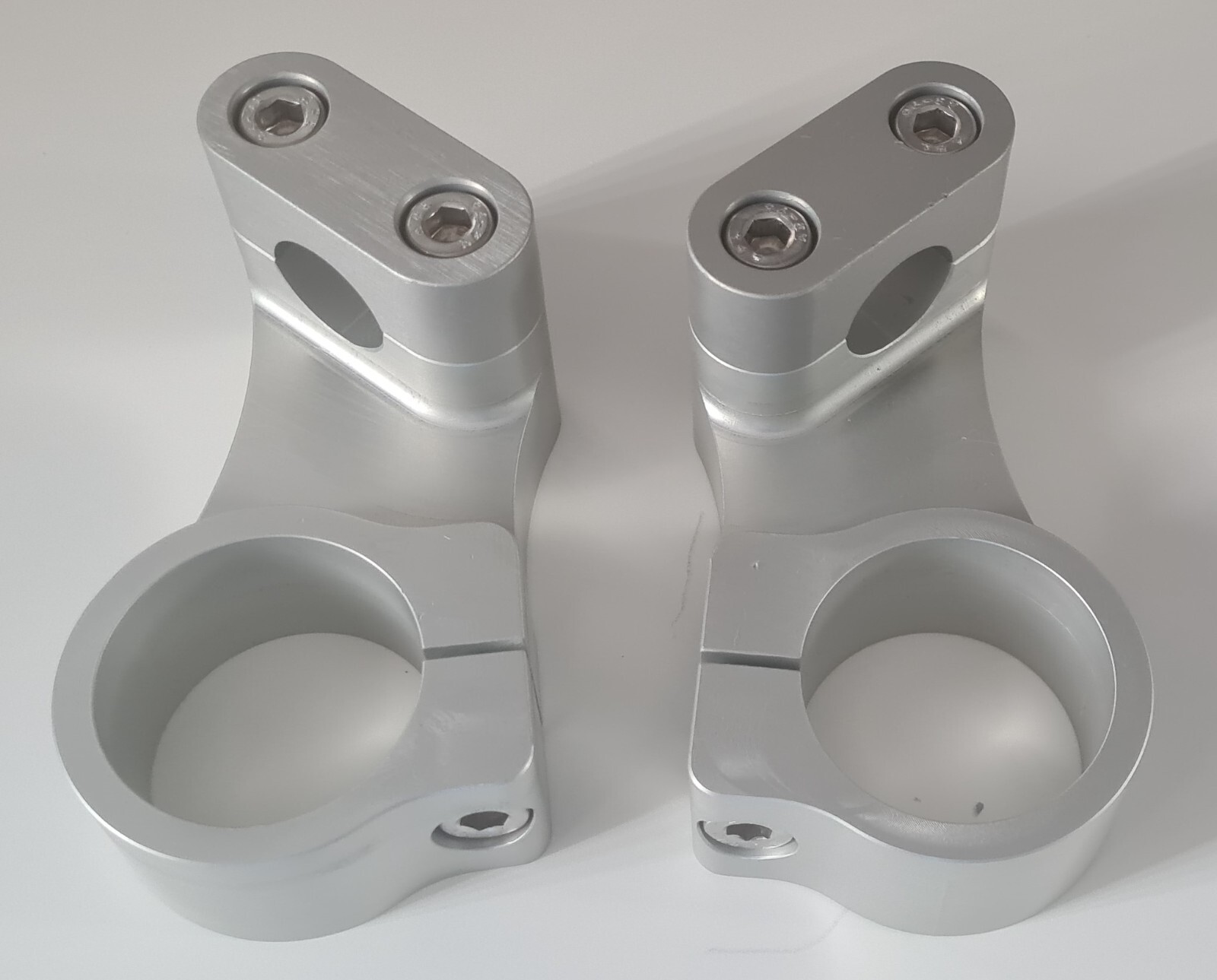 Triump Street fighter conversion bracket bar risers 43mm forks