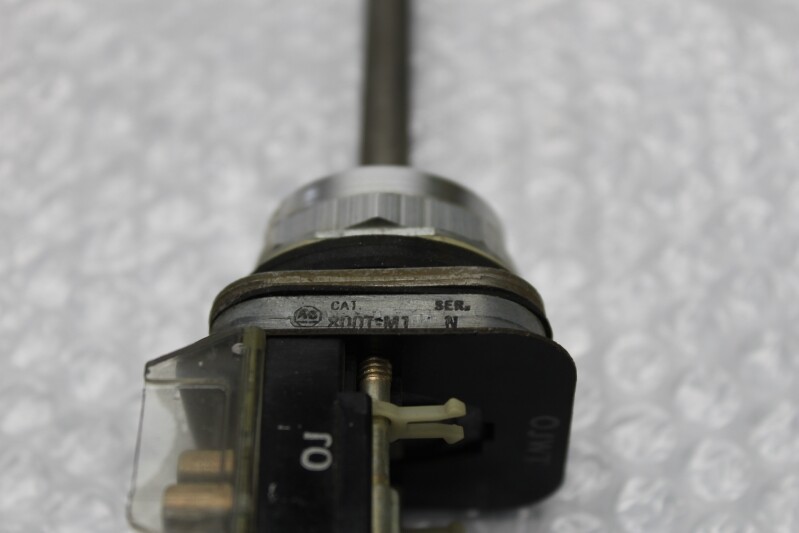 ALLEN BRADLEY 800T-M1 SER.N SWITCH NSNP