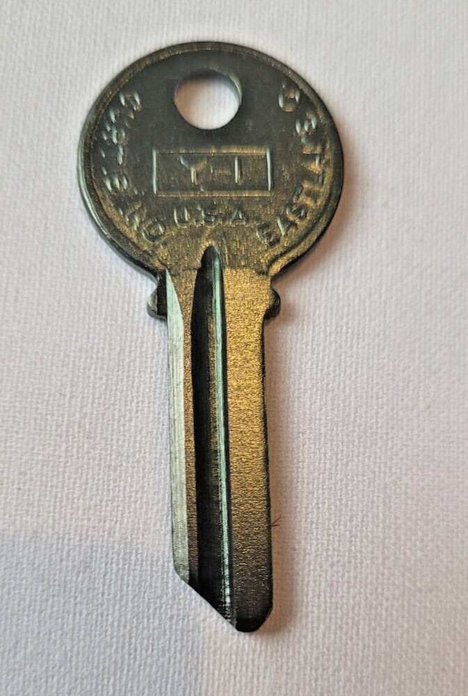 Vintage Curtis Aluminum Y-1 Green Key Blank Spare Key