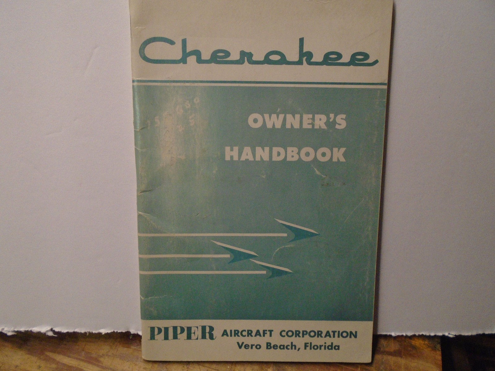 Vintage PIPER CHEROKEE AIRPLANE Owner's Handbook Model B, 32 pages Paperback