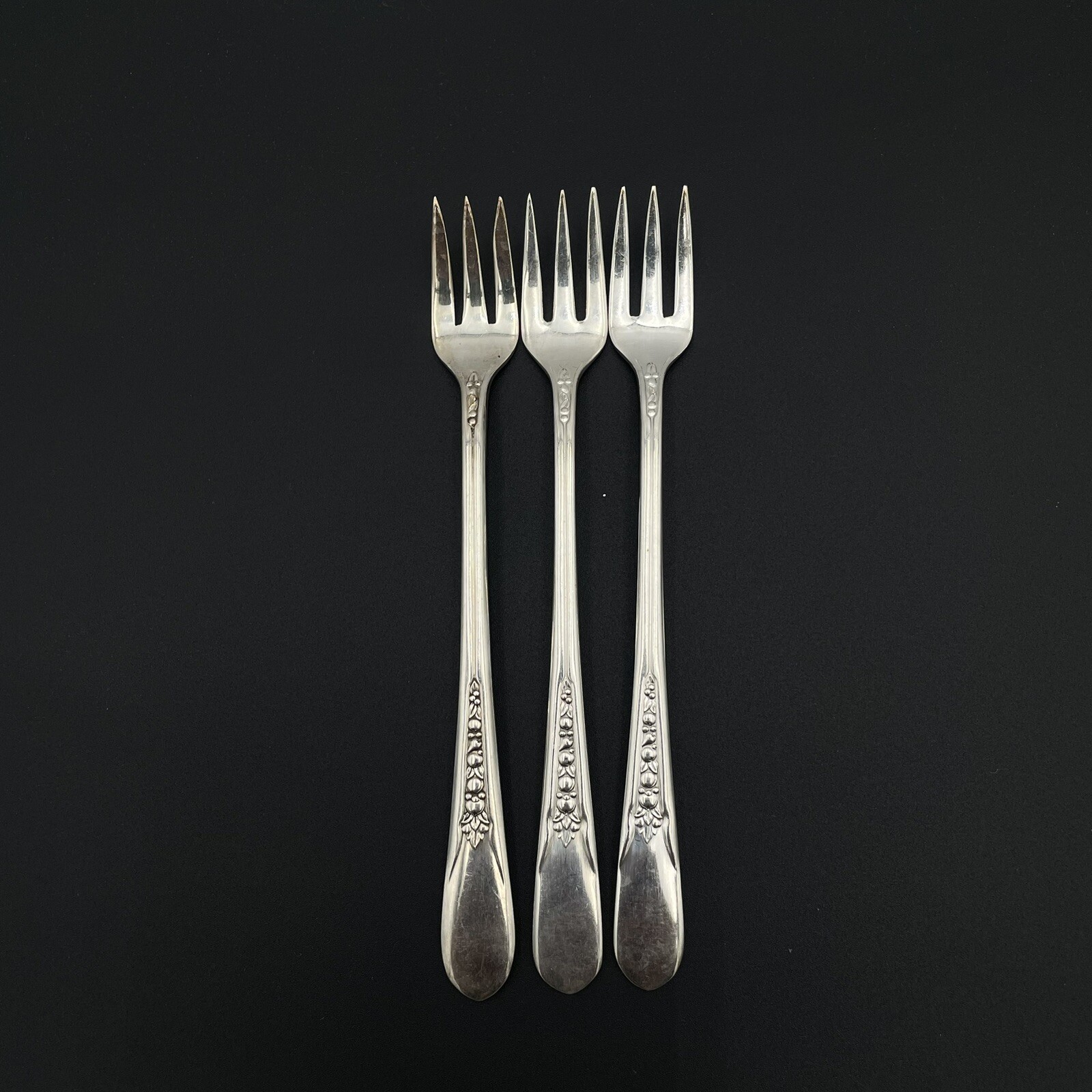 Wm Rogers 1941 PRISCILLA LADY ANN Silverplate Pickle/Appetizer Forks Set of 3
