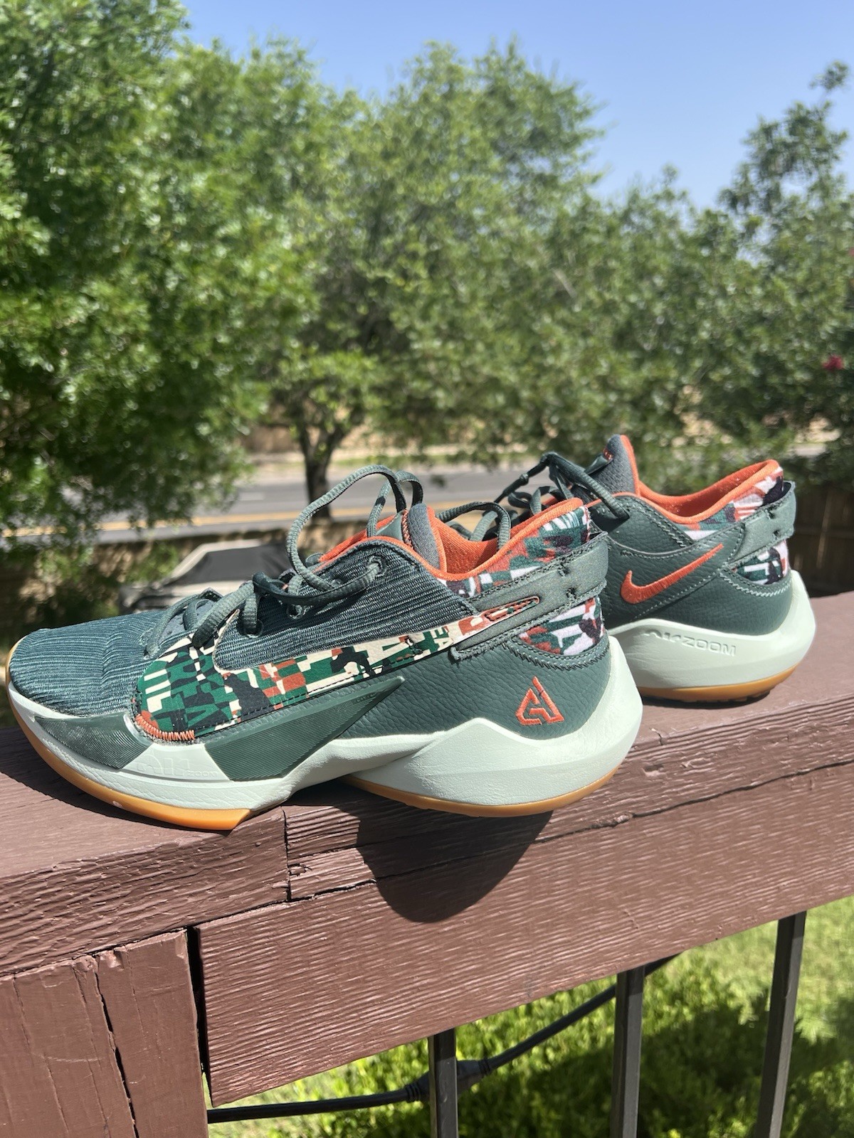 Nike Men's Low Top Basketball Sneakers Camouflage Green Orange (Greek Freak)