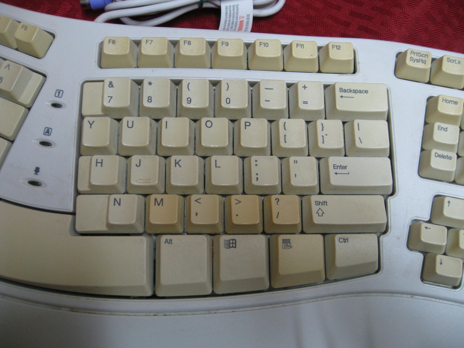 Microsoft X06-19331 KB-0045 off White PS/2 Keyboard