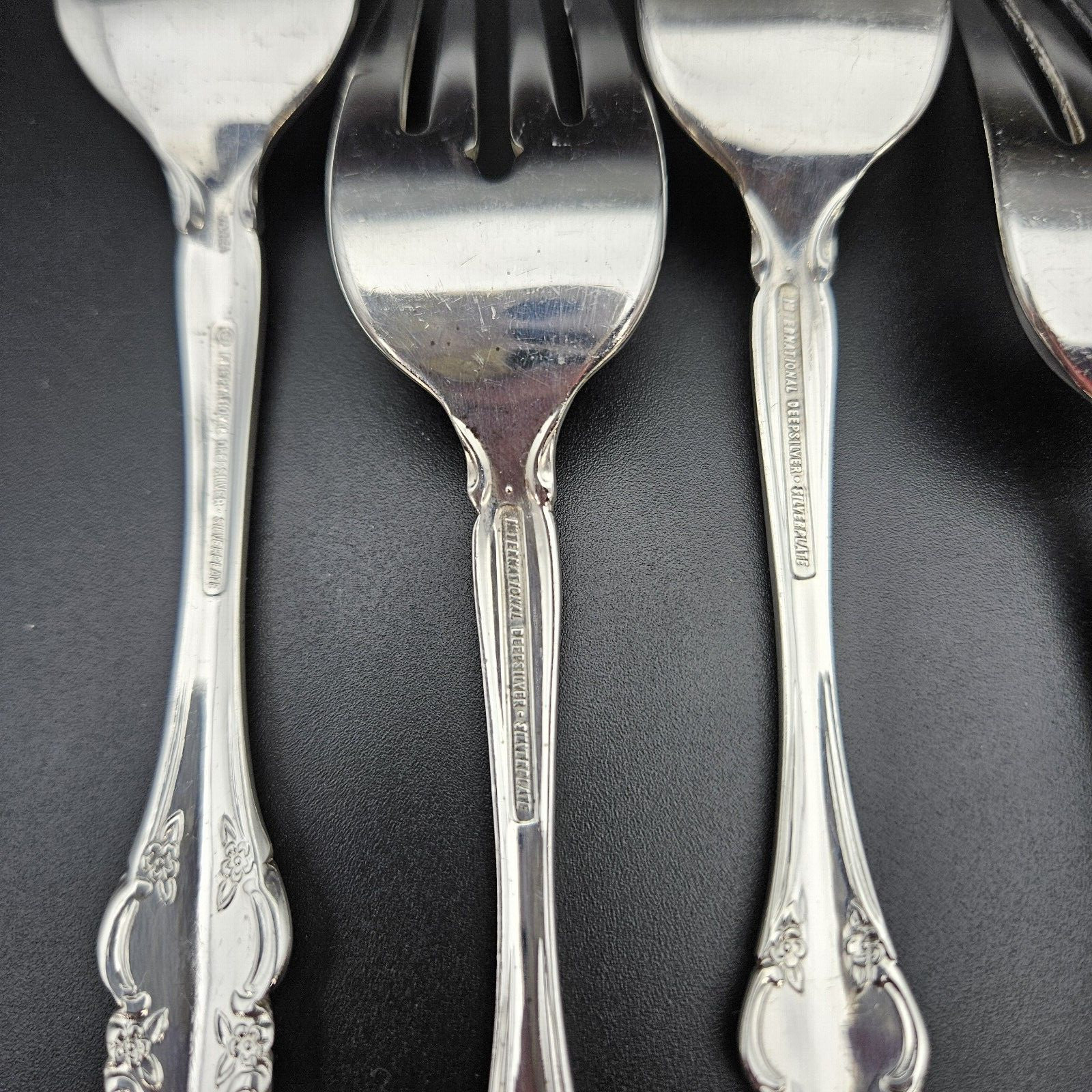 International Silver Orleans 26pc Silverplate Flatware Set Fork Spoon Knife