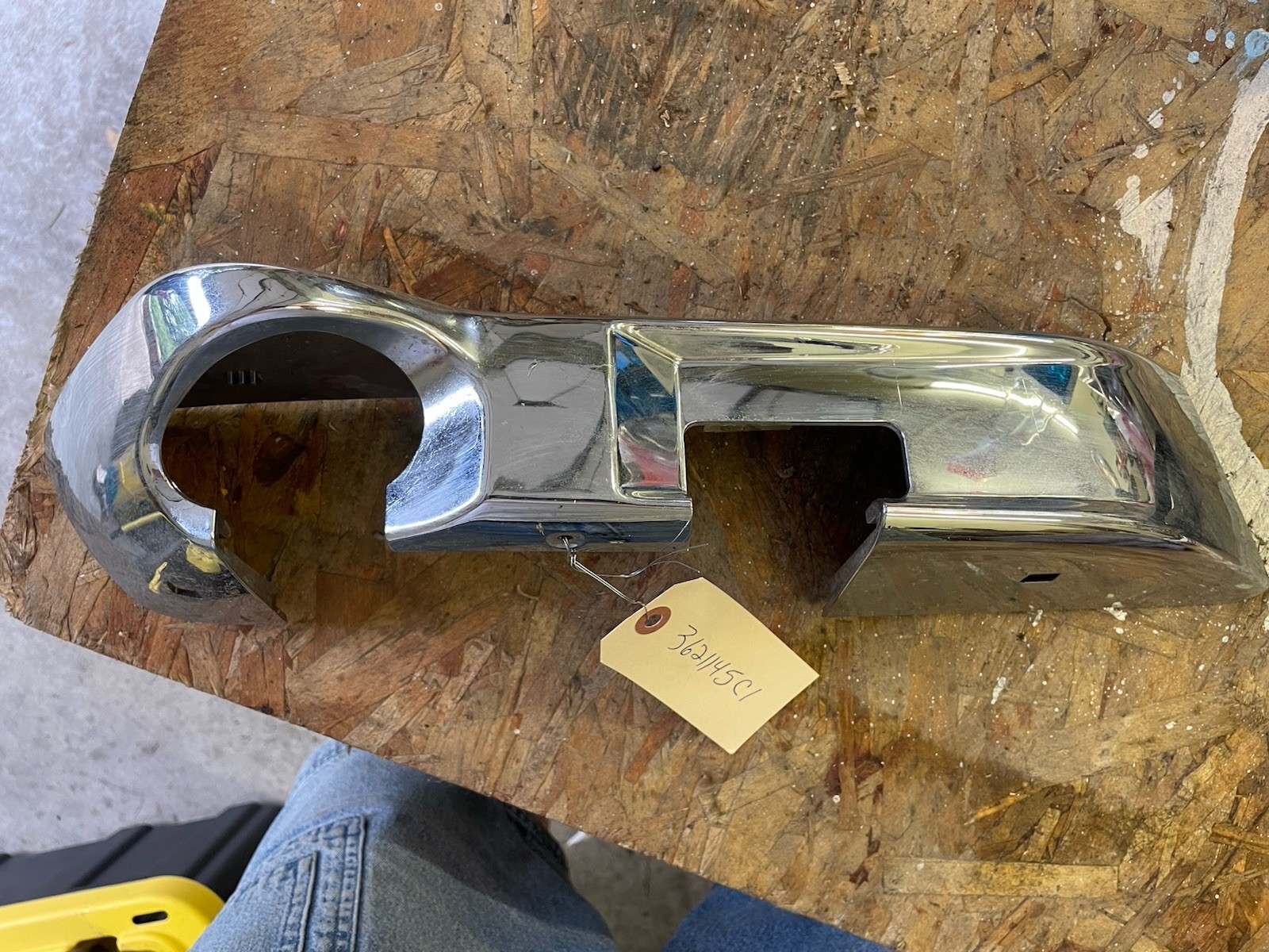 3621145C2 International UPPER HOLDER CHROME, MIRROR Cover Right Side