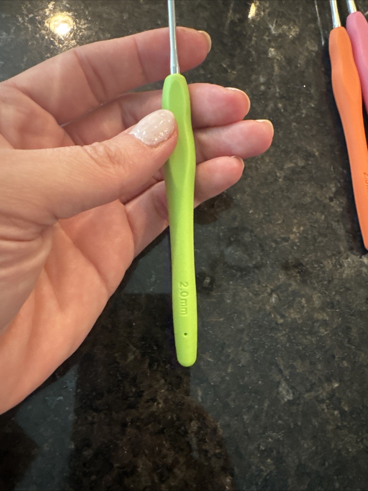 CROCHET Hooks - Multiple Sizes With Rubber Grip Handle Brand New