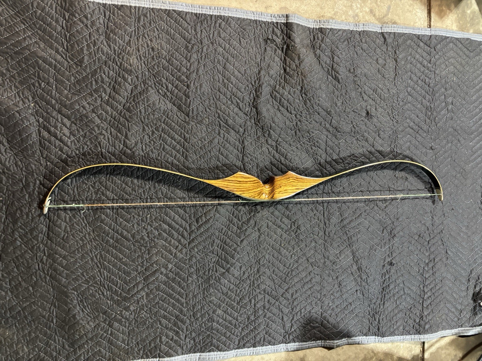 Ben Pearson BP-H53 Recurve Bow RH 52in