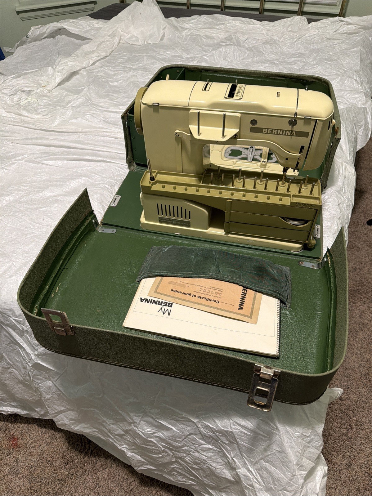 BERNINA Record 730 Record Sewing Machine w/extras * Vintage *