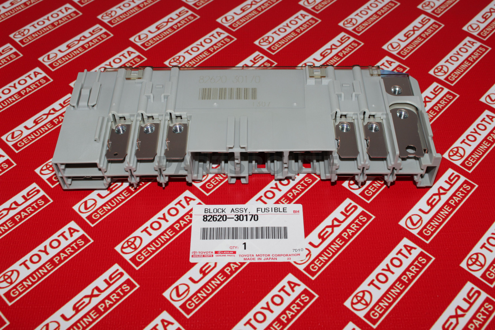 Lexus IS250 IS350 GS300 GS350 GS430 GS460 OEM Fusible Link Block 82620-30170