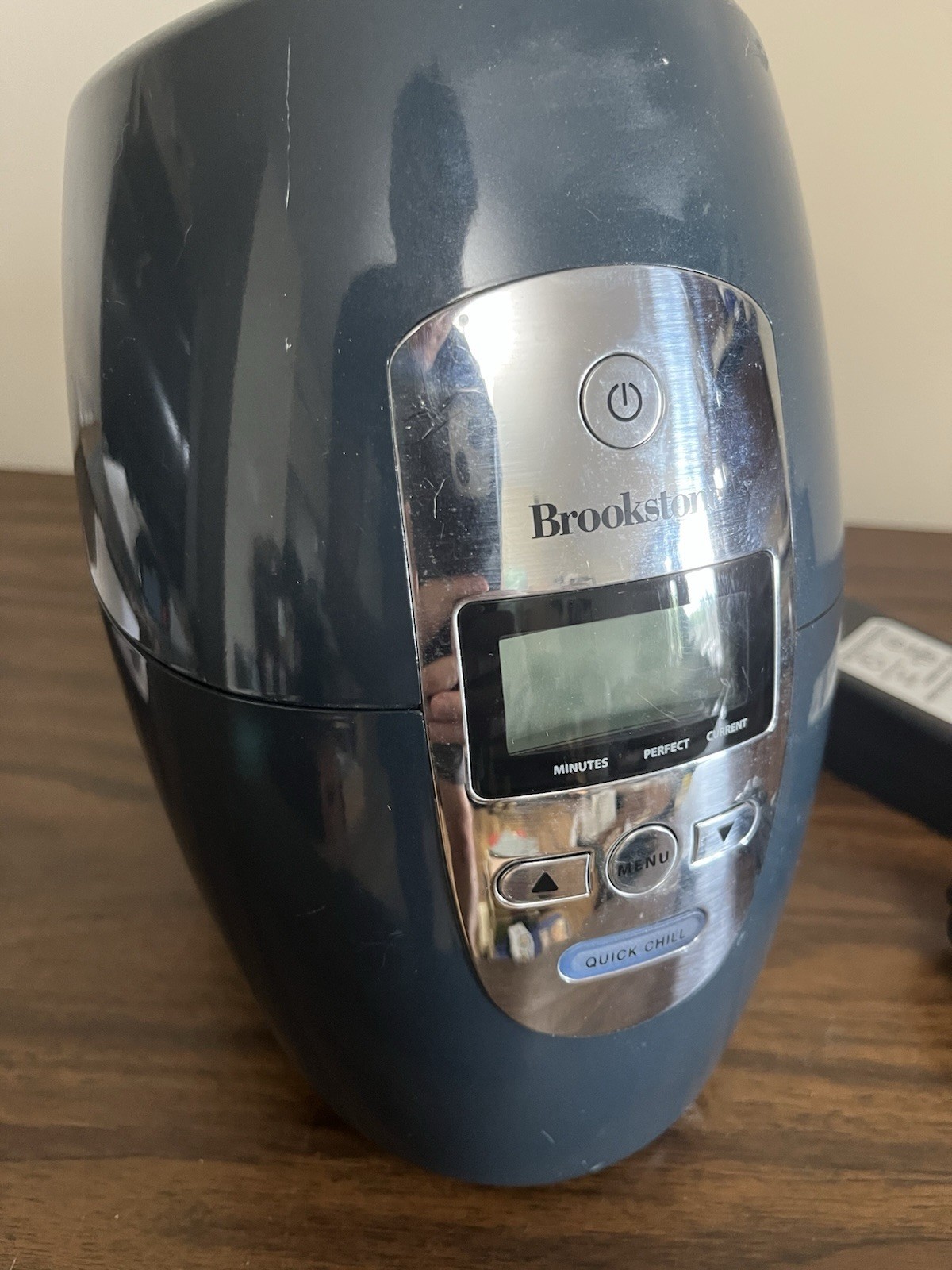 Brookstone Iceless Wine Chiller Works w Manual & Cord – Missing Insulator
