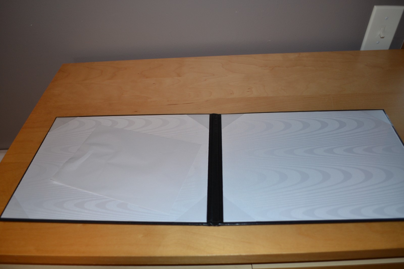 Black Leatherette Certficate Holder
