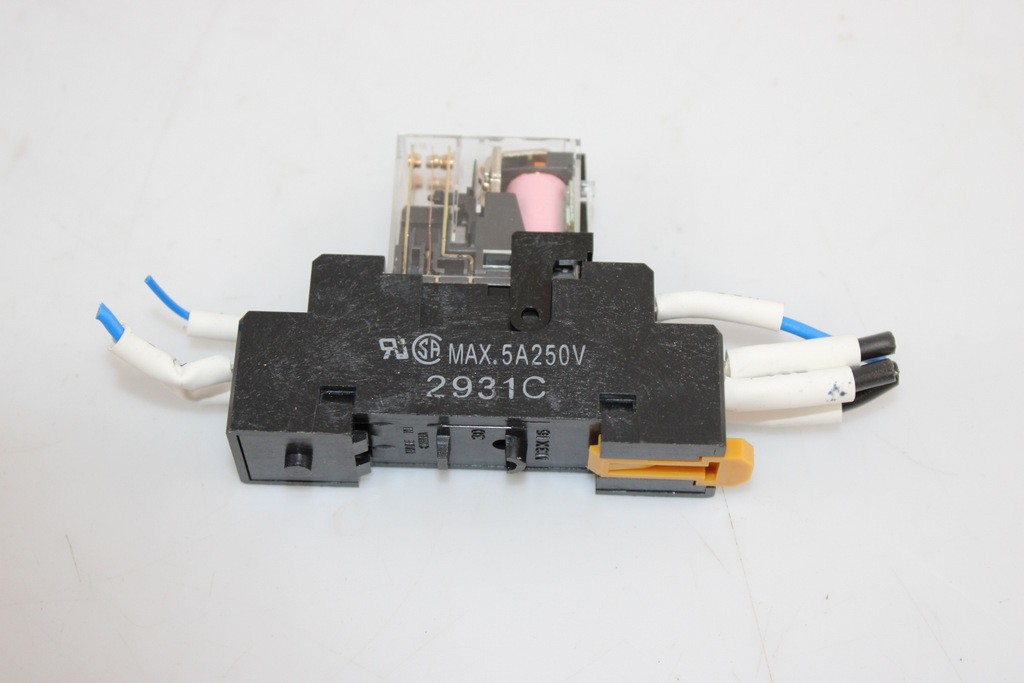LOT OF 5 Omron 24 V DC G2R-2-5N+ 2931C RELAY