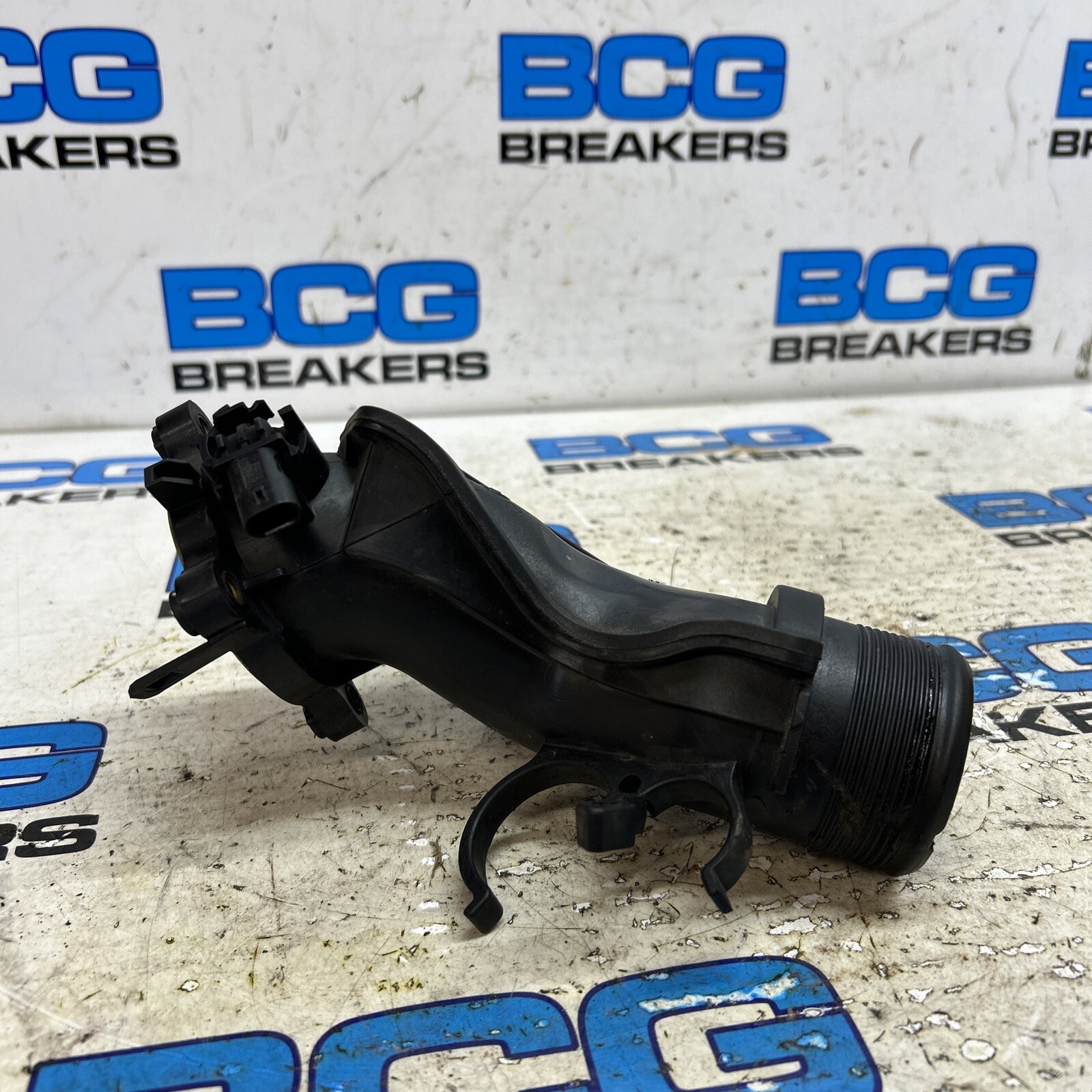 2017 TOYOTA AVENSIS MK3 T270 AIR INTAKE PIPE HOSE 2.0 D-4D DIESEL 3465415