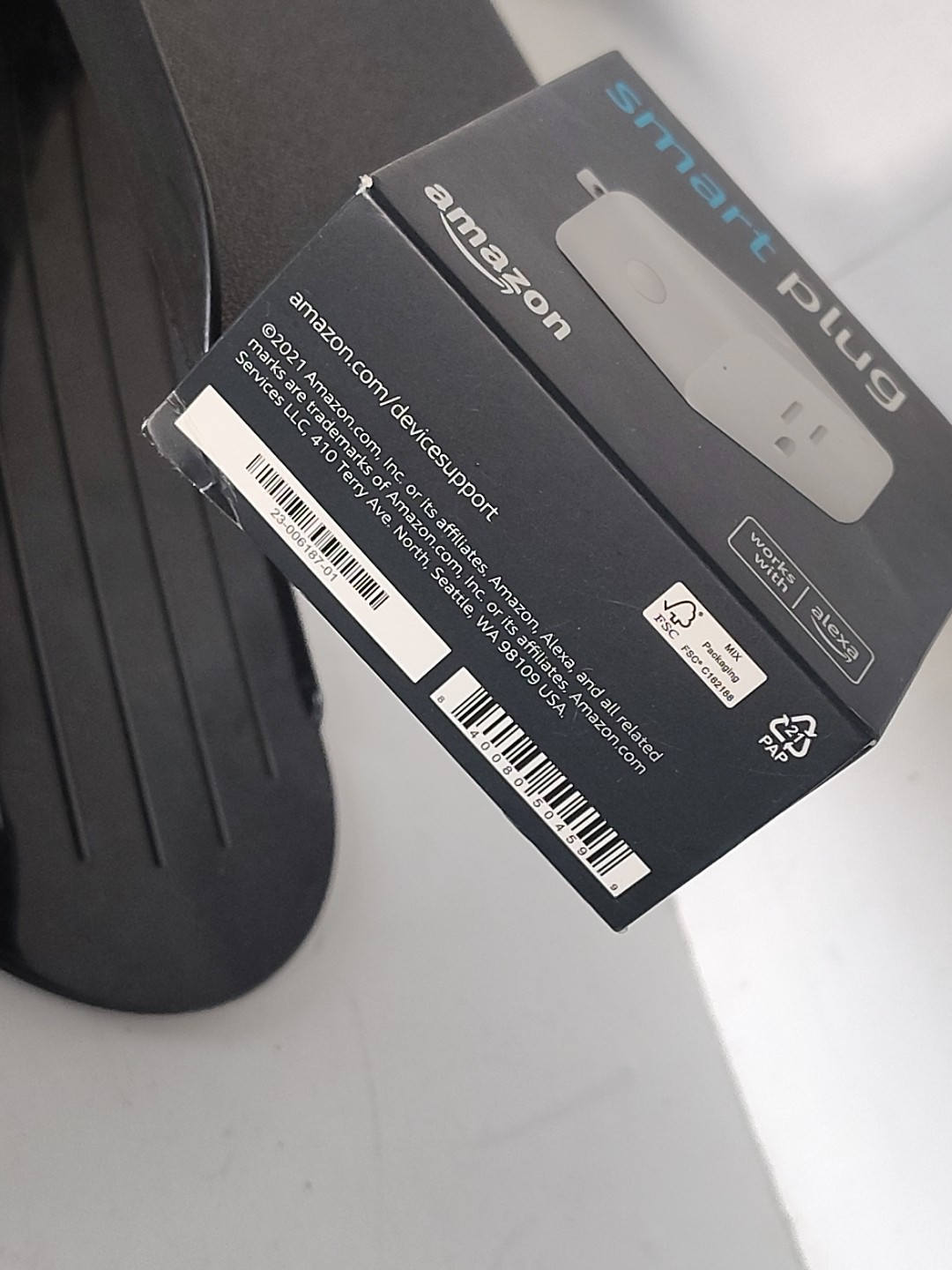 SEALED Amazon Smart Plug Alexa Controls Any Outlet C2YY37 Vacation Security