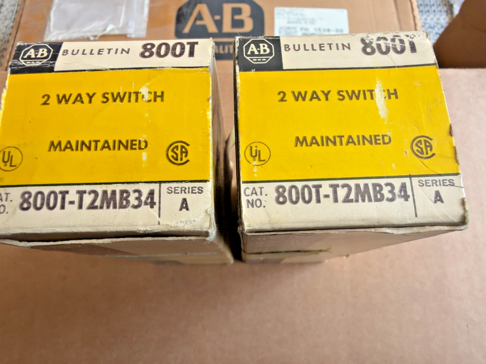 Allen-Bradley 800T-T2MB34 2 Position Maintained Selector Switch Series A NOS